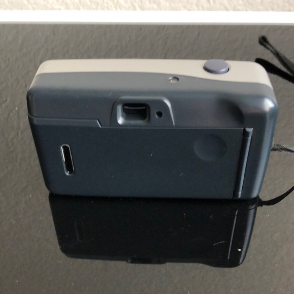 Nikon Fun Touch 5 - Picture 3 of 8